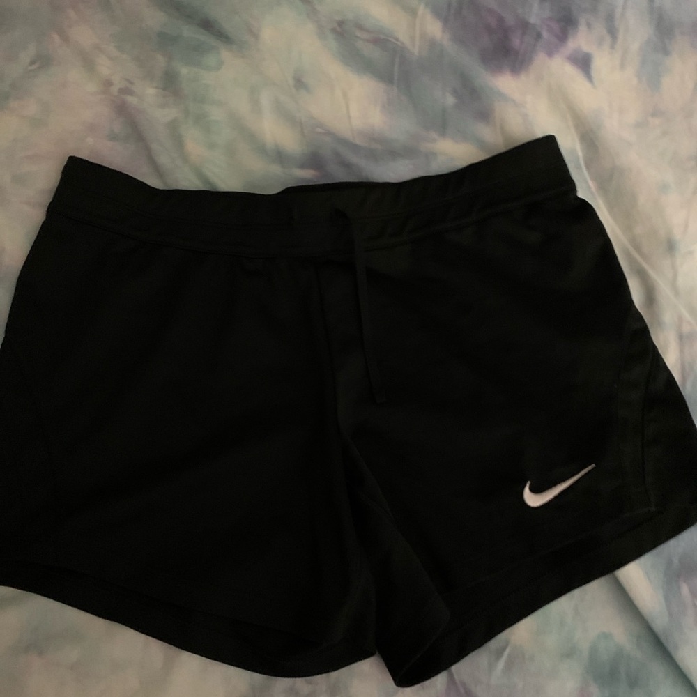 Nike Black Athletic Shorts Lightweight Design